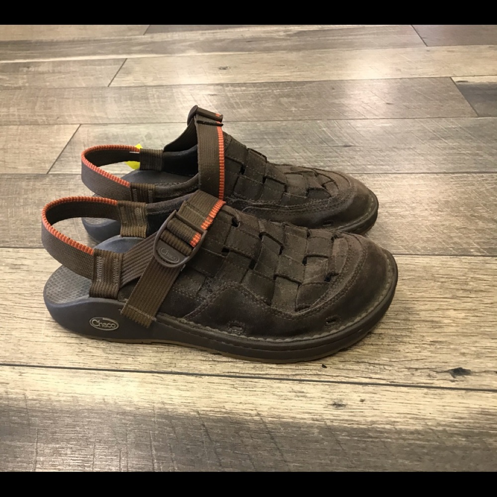 Brown leather sandal